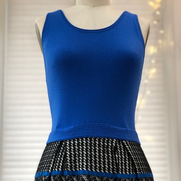 Girls From Savoy Arden sweater dress size M - Picture 2 of 5